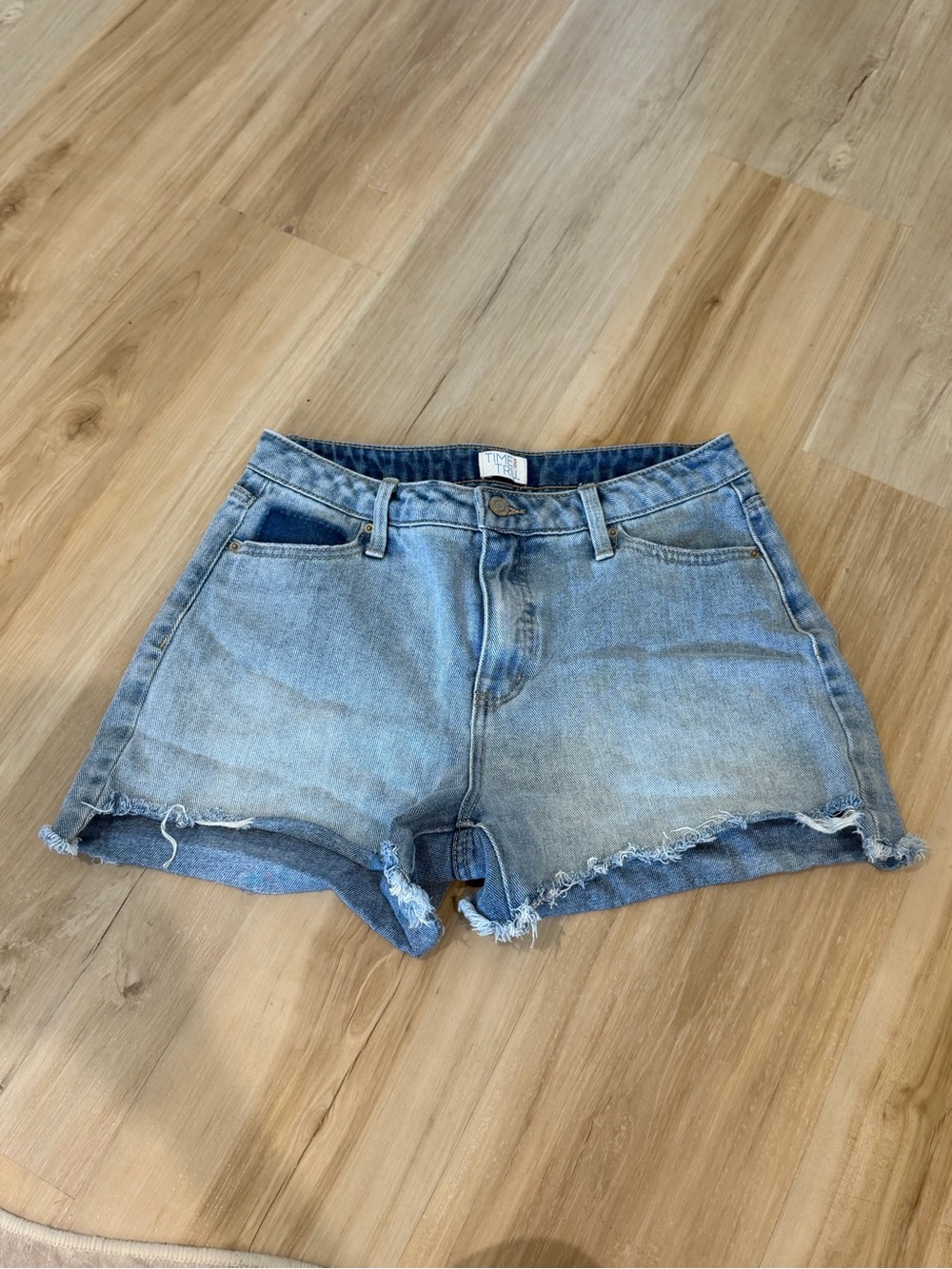 Light Wash Denim Frayed Hem Women's Shorts